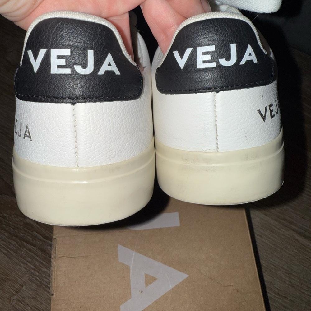 Veja Campo Leather Sneakers - Picture 13 of 16